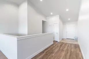 437 N 800 E, Hyde Park, UT 84318 - Photo 4