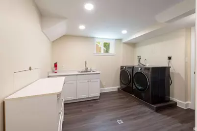 1223 S 2000 E, Salt Lake City, UT 84108 - Photo 18