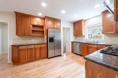 1223 S 2000 E, Salt Lake City, UT 84108 - Photo 10