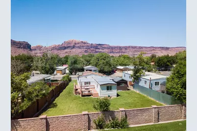 476 N Cliffview Dr, Moab, UT 84532 - Photo 1