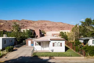 476 N Cliffview Dr, Moab, UT 84532 - Photo 2
