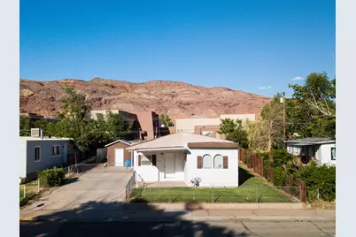 476 N Cliffview Dr, Moab, UT 84532 - Photo 1