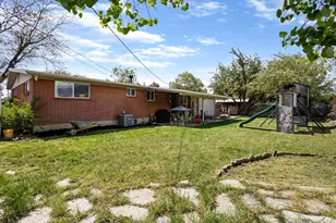 121 S Inglewood Dr E, Orem, UT 84097 - Photo 28