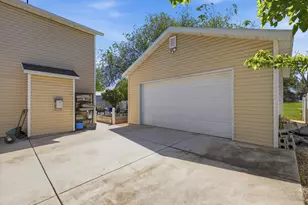 5949 W Peron Ln S, West Valley, UT 84128 - Photo 28