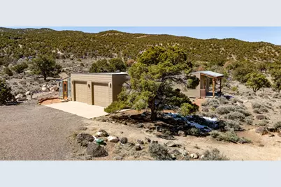 1390 S Flat Rabbit Rd, Teasdale, UT 84773 - Photo 46