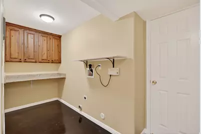 90 W Cottage Ave, Sandy, UT 84070 - Photo 52