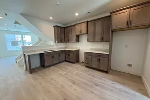 11039 S Freestone Rd, South Jordan, UT 84009 - Photo 2