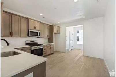 11039 S Freestone Rd #129, South Jordan, UT 84009 - Photo 10