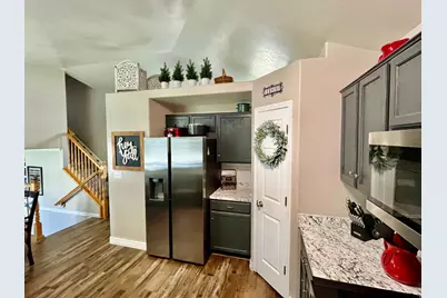 1097 N 3450 W, Layton, UT 84041 - Photo 6