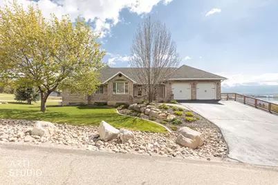 652 N Radford Ln, Eden, UT 84310 - Photo 2