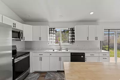 363 S 675 E, Hyrum, UT 84319 - Photo 6