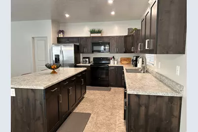 528 S Riverbed Dr, Washington, UT 84780 - Photo 8