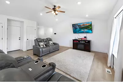 40 S 100 W, Trenton, UT 84338 - Photo 2