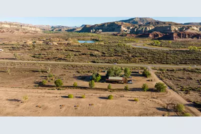 2040 N Long Canyon Rd, Kanab, UT 84741 - Photo 4