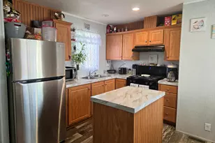 597 N State St, Orem, UT 84057 - Photo 10