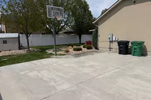 7766 S 5320 W, West Jordan, UT 84081 - Photo 36
