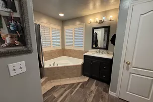 7766 S 5320 W, West Jordan, UT 84081 - Photo 10