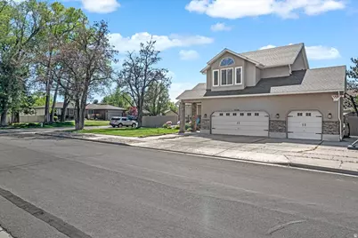 11134 S Prescott Dr, Sandy, UT 84092 - Photo 6