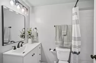 698 N Farmland Dr, Kaysville, UT 84037 - Photo 26
