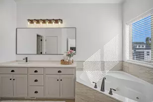 698 N Farmland Dr, Kaysville, UT 84037 - Photo 16