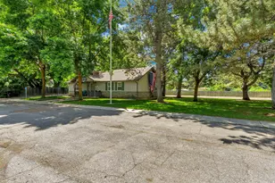 7300 E 200 S, Huntsville, UT 84317 - Photo 40