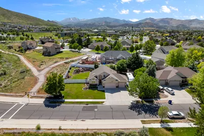 14008 S Emmeline Dr W, Herriman, UT 84096 - Photo 2