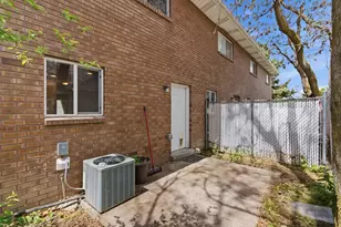 146 E 100 S, Bountiful, UT 84010 - Photo 28
