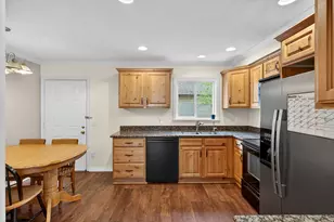 146 E 100 S, Bountiful, UT 84010 - Photo 8