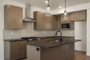 1057 W Linden Ln, Woods Cross, UT 84087 - Photo 6