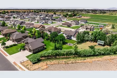 2307 N 2850 W, Plain City, UT 84404 - Photo 32