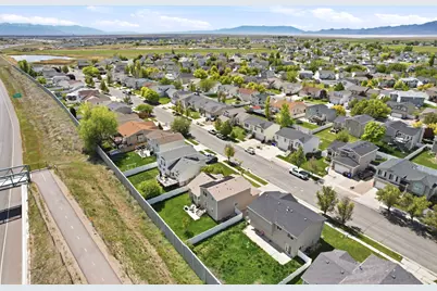2039 Fremont Crest Ave, Syracuse, UT 84075 - Photo 38