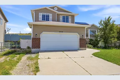 2039 Fremont Crest Ave, Syracuse, UT 84075 - Photo 2