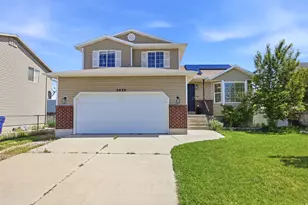 2039 Fremont Crest Ave, Syracuse, UT 84075 - Photo 1
