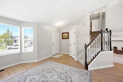 2039 Fremont Crest Ave, Syracuse, UT 84075 - Photo 10