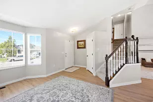 2039 Fremont Crest Ave, Syracuse, UT 84075 - Photo 10
