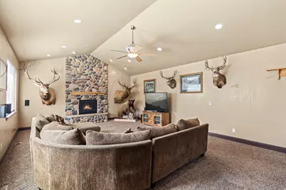 350 N 200 E, Ferron, UT 84523 - Photo 6
