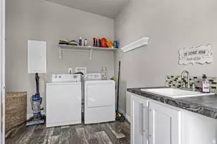 821 E 3250, Newcastle, UT 84756 - Photo 22