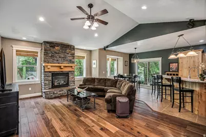 288 E 525 S, Providence, UT 84332 - Photo 2