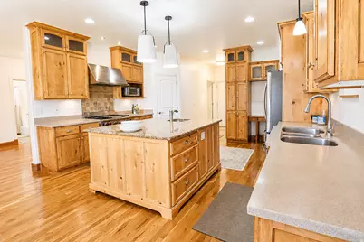 1055 N 1000 E, Mapleton, UT 84664 - Photo 24