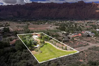 2810 E Nuevo Ct, Moab, UT 84532 - Photo 2