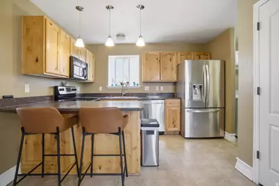 7065 N Cherokee St, Eagle Mountain, UT 84005 - Photo 10
