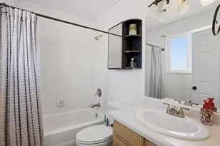6149 S Walnut Wood Dr, Kearns, UT 84118 - Photo 14