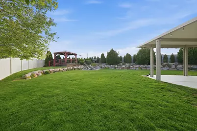 8528 S Otter Creek Dr W, West Jordan, UT 84081 - Photo 4