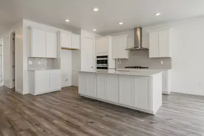 2275 E Granite Ln, Eagle Mountain, UT 84005 - Photo 2