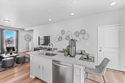 383 E Kanab Creek Dr, Saratoga Springs, UT 84045 - Photo 18