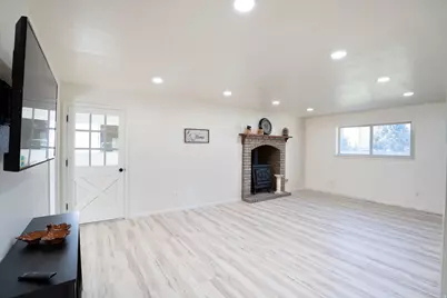 470 N 400 E, Roosevelt, UT 84066 - Photo 10