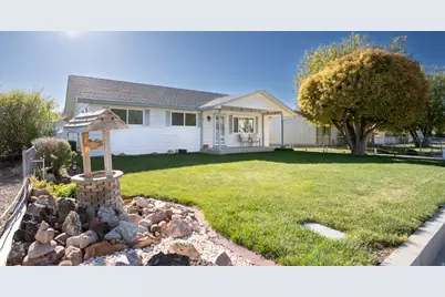 470 N 400 E, Roosevelt, UT 84066 - Photo 2