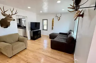 296 W 300 S, Loa, UT 84747 - Photo 4
