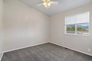 4827 S 1800 W, Roy, UT 84067 - Photo 14