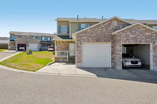 4827 S 1800 W, Roy, UT 84067 - Photo 2